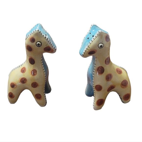 Vintage patchwork stitch giraffe salt and pepper shakers - Picture 1 of 6